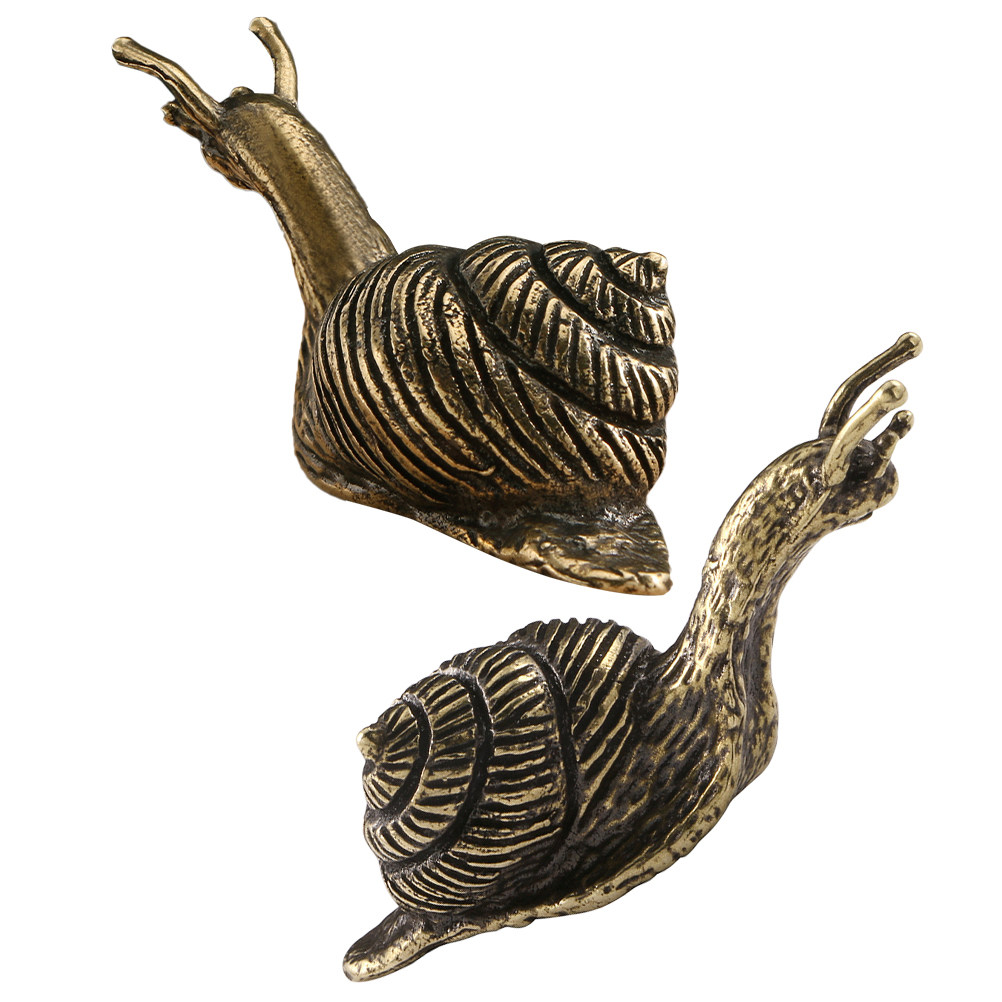 Interior Design Office Space - 2 Buah Hiasan Siput Kuningan Elegan